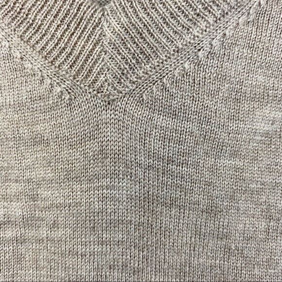 Jos A Bank Sweater V-neck Heathered Beige Classic Fit Size XL EUC - Picture 5 of 6